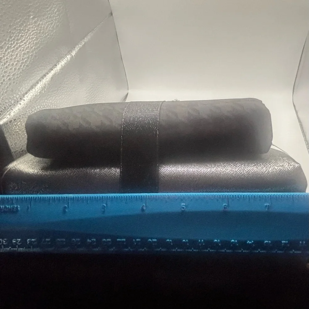 Nicole Miller Cosmetic Bag Set NWT - Picture 6 of 7